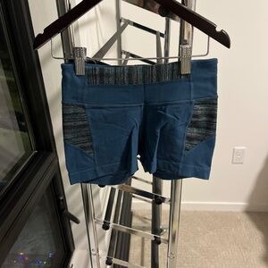 Athleta teal yoga shorts XXS